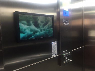 Asansör İçi LCD Ekranlar