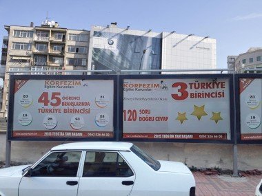 Ayaklı Sabit Posterli Billboard